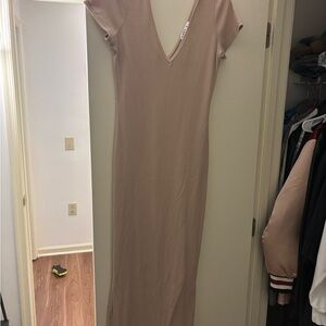Elegant Beige V-Neck Maxi Dress